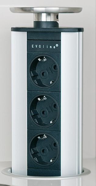 UTIČNICA IZVLAČNA H 3X ŠUKO MET.