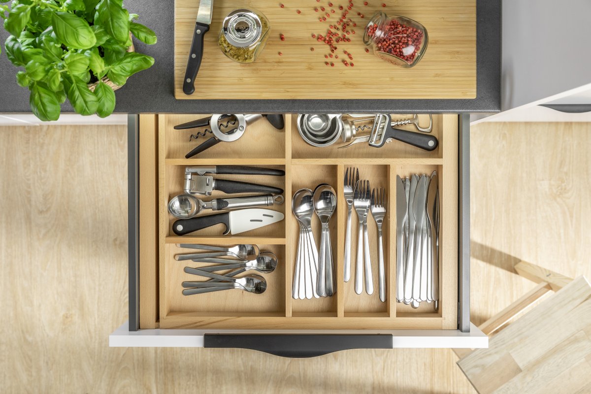 UA-PICADO-256-296-20M RUČICA G UA-PICADO-256/296-20M CRNA