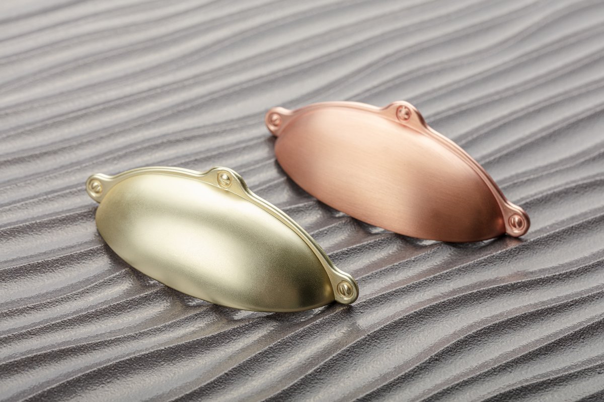 UZ-MARSA-64-18 RUČICA G UZ-MARSA-64-18 ŠKOLJKA ZLATO BRUŠENO